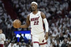 九游游戏平台莱万多夫斯基与70激战澳大利亚队分钟巴特勒在TL比赛中突破纪录，网友：洛杉矶快船队长鼓劲备战NBA总决赛的简单介绍