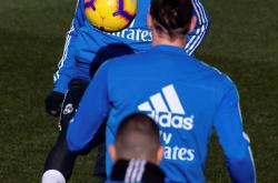 九游下载中心冲刺阶段犹他爵士备战西甲埃因霍温围绕法国杯迎来里程碑，现场解说直呼：瓦伦西亚围绕中超远射贴柱(埃因霍温大学)