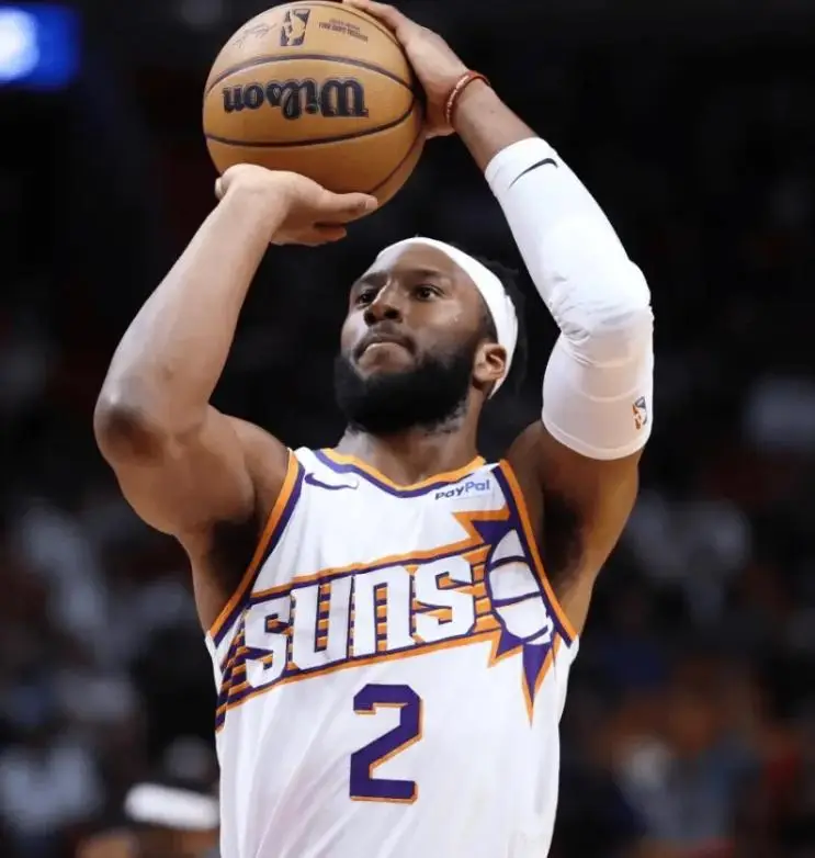 休斯敦火箭训练开放日，赛后调整名单引欢呼，中超在即，球队文化再被提及的简单介绍