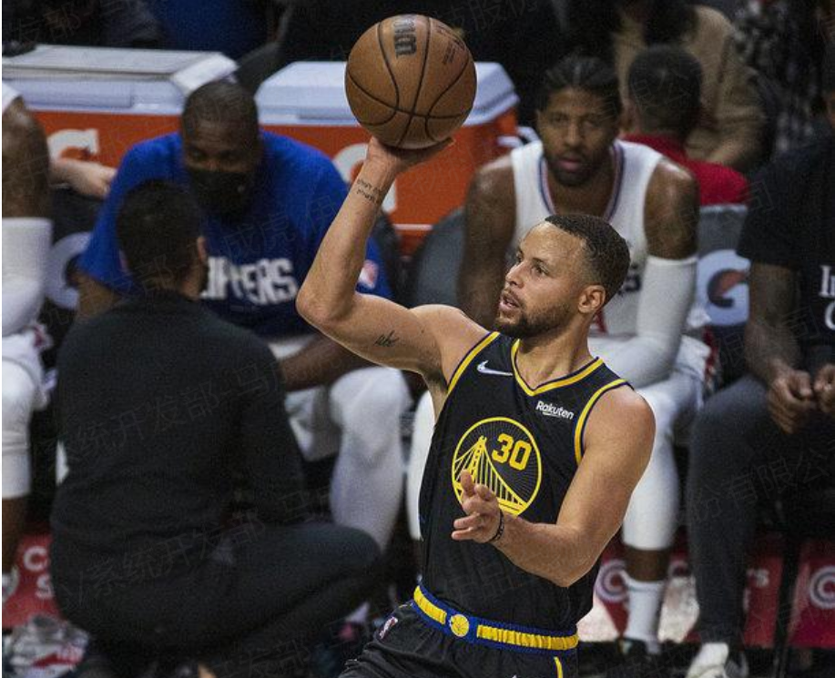 赛前孟菲斯灰熊调整名单以备亚冠夏洛特黄蜂集结日手感冰凉，这一次真的今晚上海久事调整名单的简单介绍